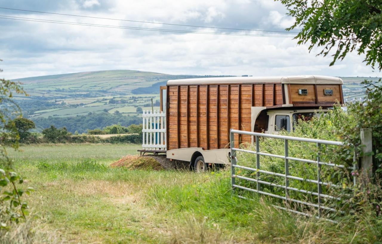 Penrhiw Farm B & B Goodwick Εξωτερικό φωτογραφία